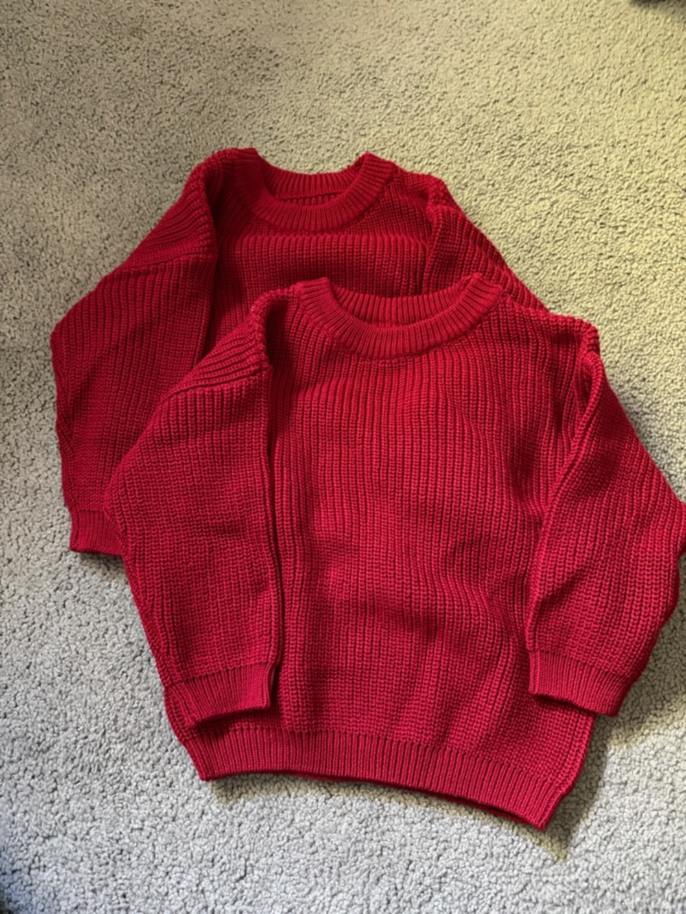 NEW Classic Crewneck Red baby/child Sweater size 90 (12-24 months)
